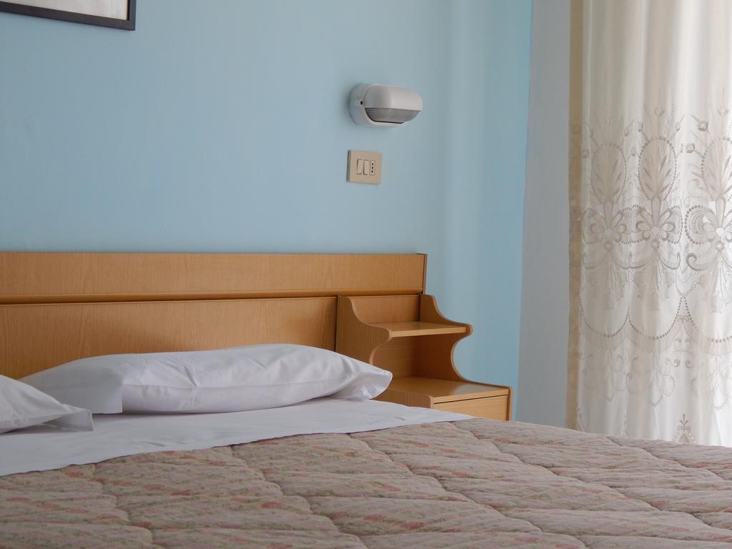 Hotel Vittoria Chianciano Terme Kültér fotó