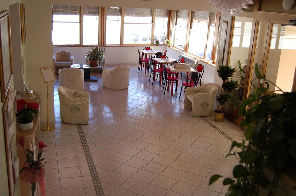 Hotel Vittoria Chianciano Terme Kültér fotó
