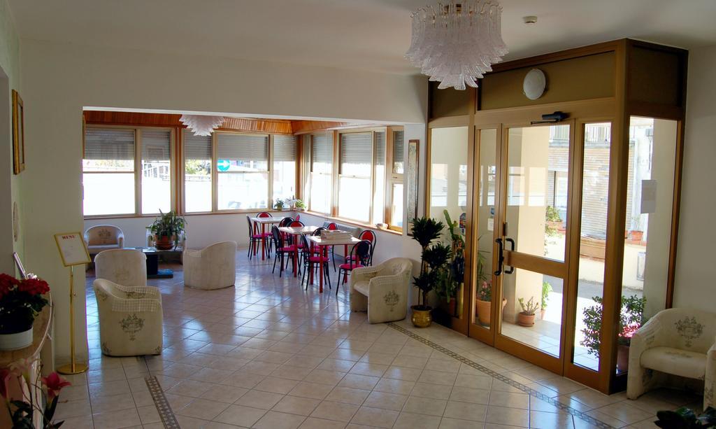 Hotel Vittoria Chianciano Terme Kültér fotó